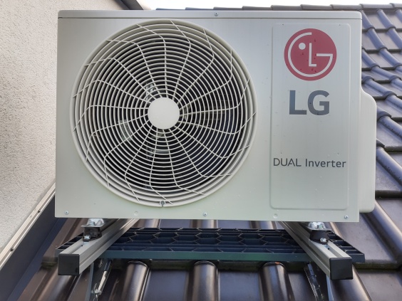 Compression Mounts soothe air conditioning splitter